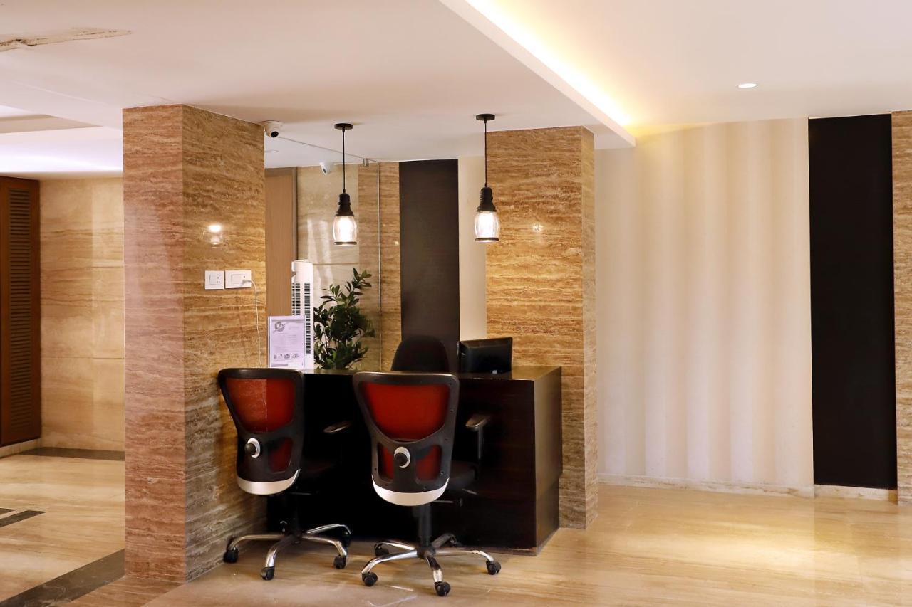 Quality Inn Patria Suites, Rajkot Bagian luar foto